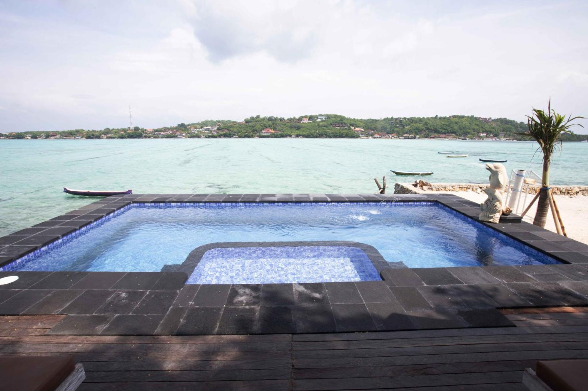 Wooden Beach Sunset Cottages Lembongan Exterior photo