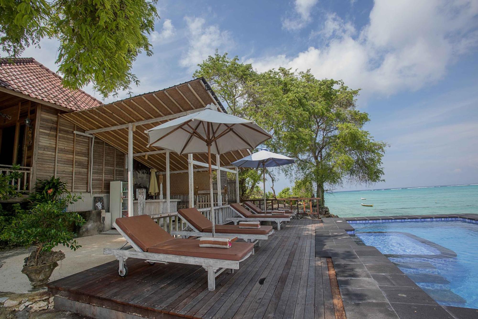 Wooden Beach Sunset Cottages Lembongan Exterior photo