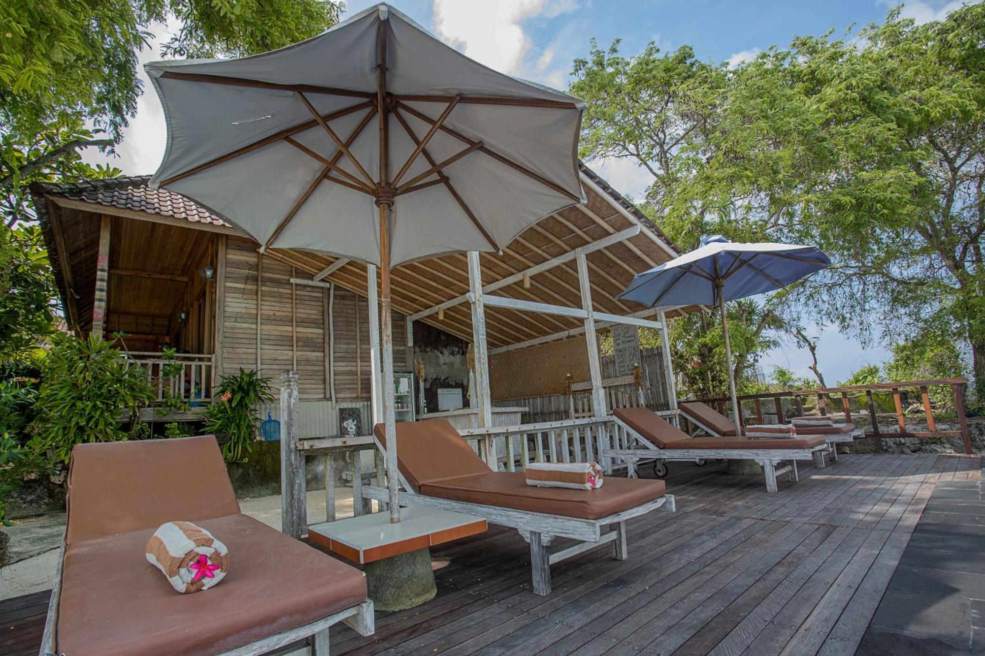 Wooden Beach Sunset Cottages Lembongan Exterior photo